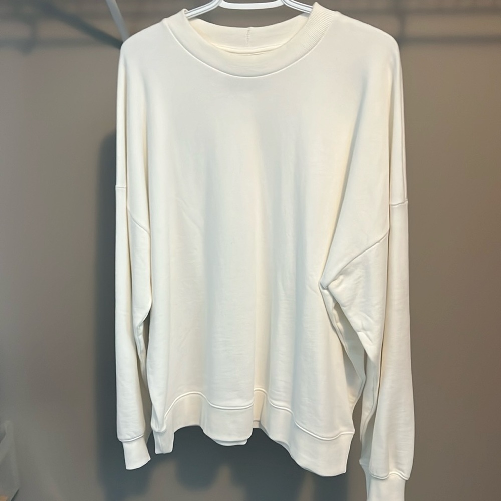 White Sweater in excellent Condition Size XL